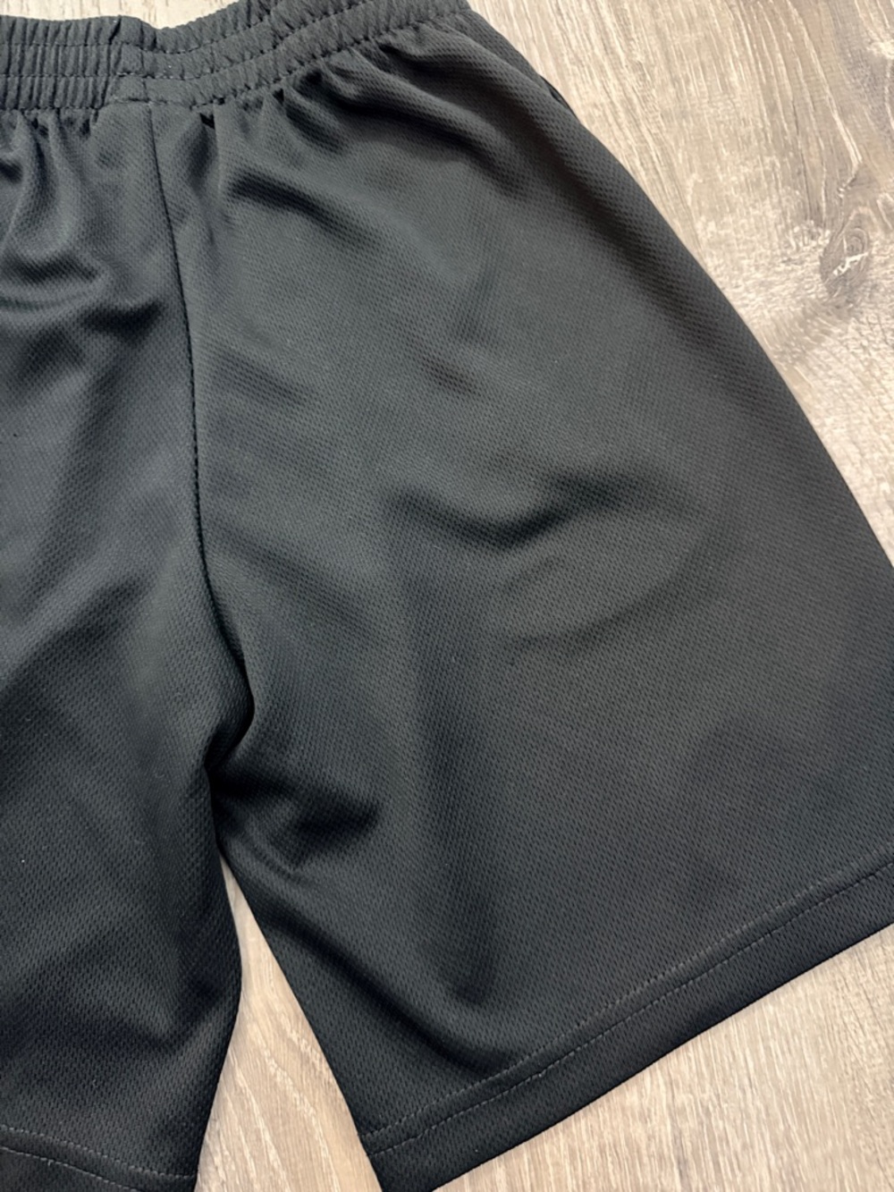 Nike Kids Black Athletic Shorts Size Small - Picture 4 of 4